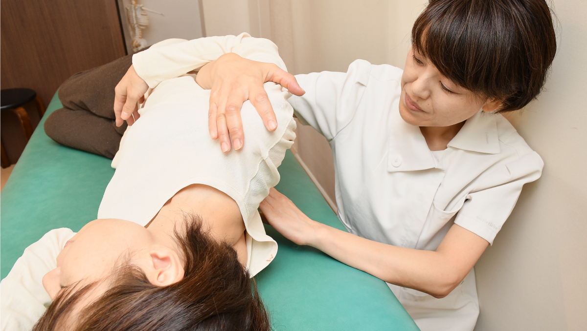 銀座・横浜の整体リキュアの骨格矯正の施術